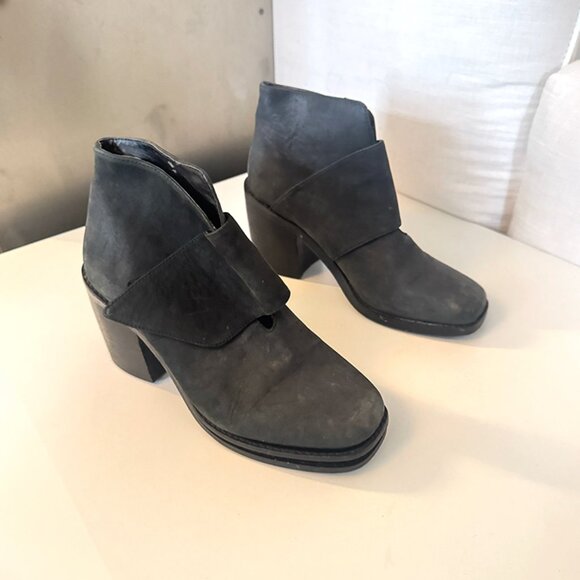 Shellys London Leather Charcoal Clock Heel Grey Ankle Boot - Picture 2 of 5